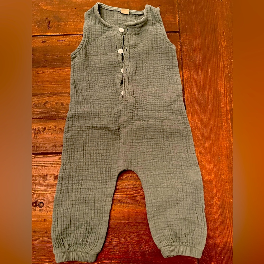 Green longtail baby boy romper. Lightweight. 18-24m